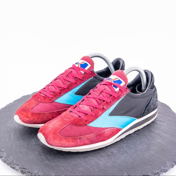 varsity vanguard shoe by brooks